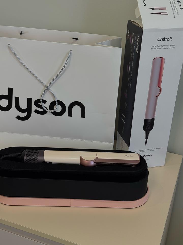 Выпрямитель для волос Dyson Airstrait HT01