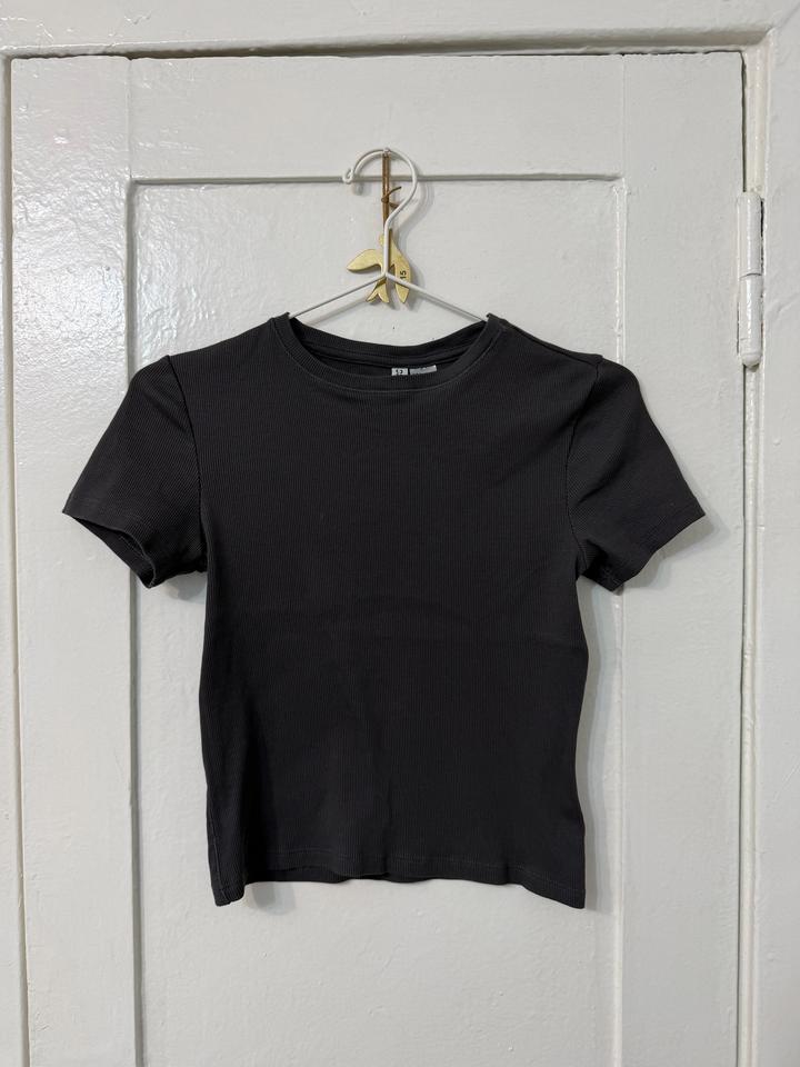 Укороченная футболка H&M