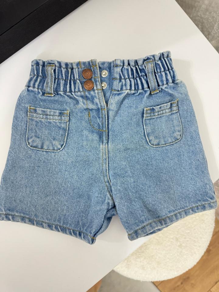 Kiabi Продам 3 пары шорт и Боди