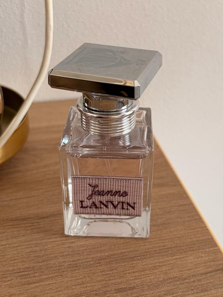 Парфюмерная вода Lanvin Jeanne