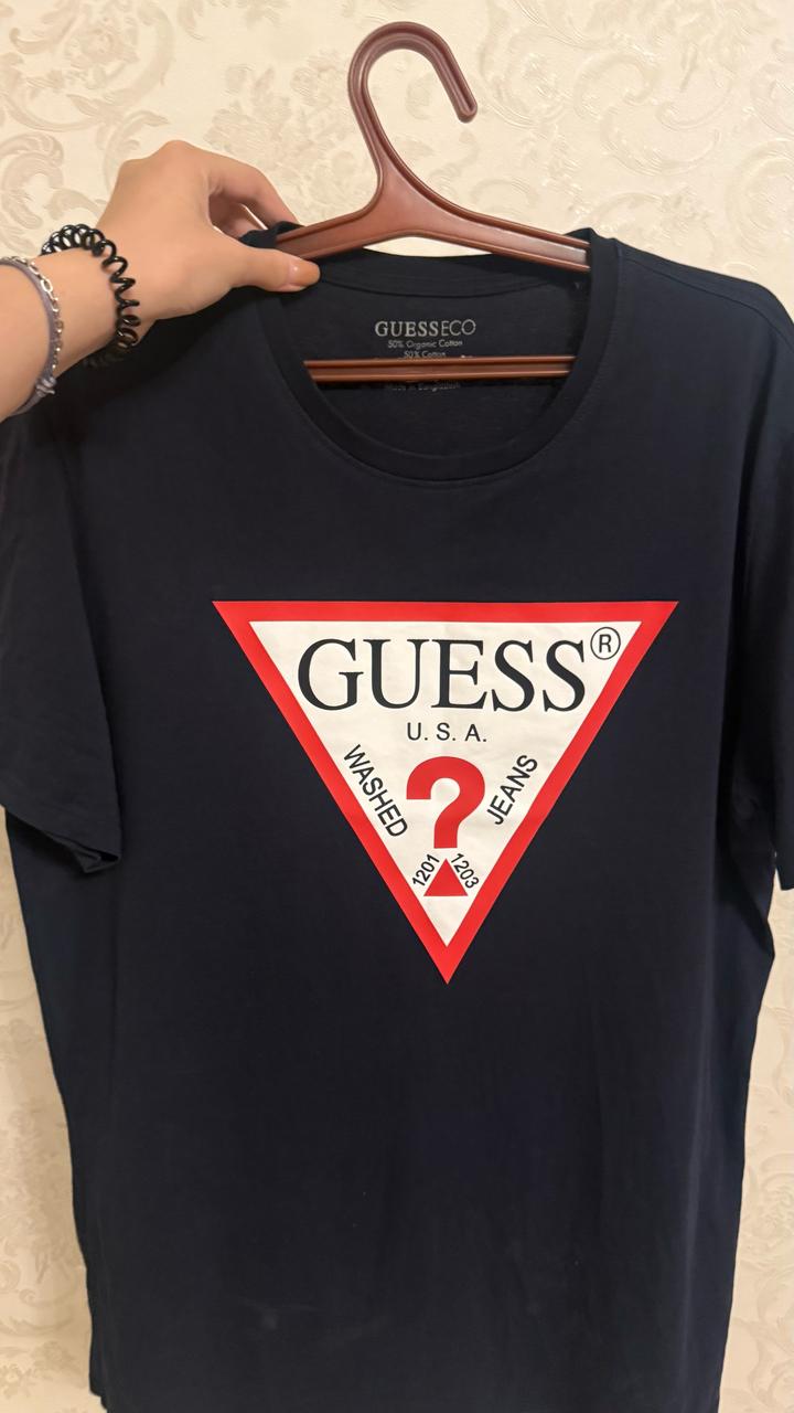 футболка  GUESS