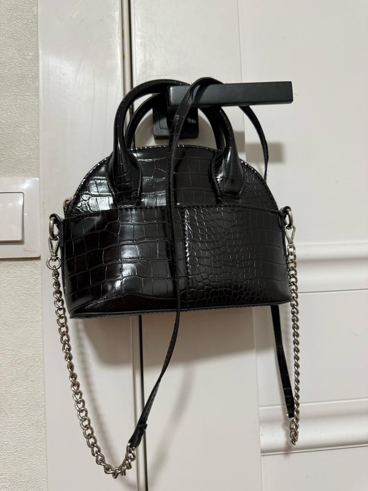 Сумка с тиснением под крокодила ZARA