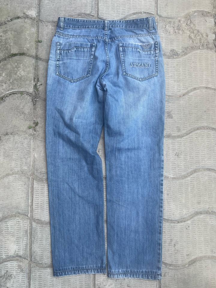 Джинсы Armani