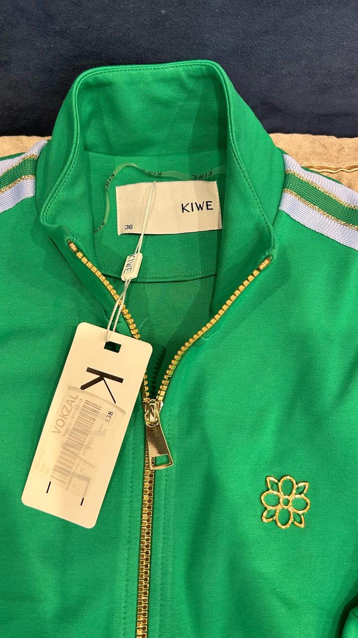 KIWE Спортивный костюм