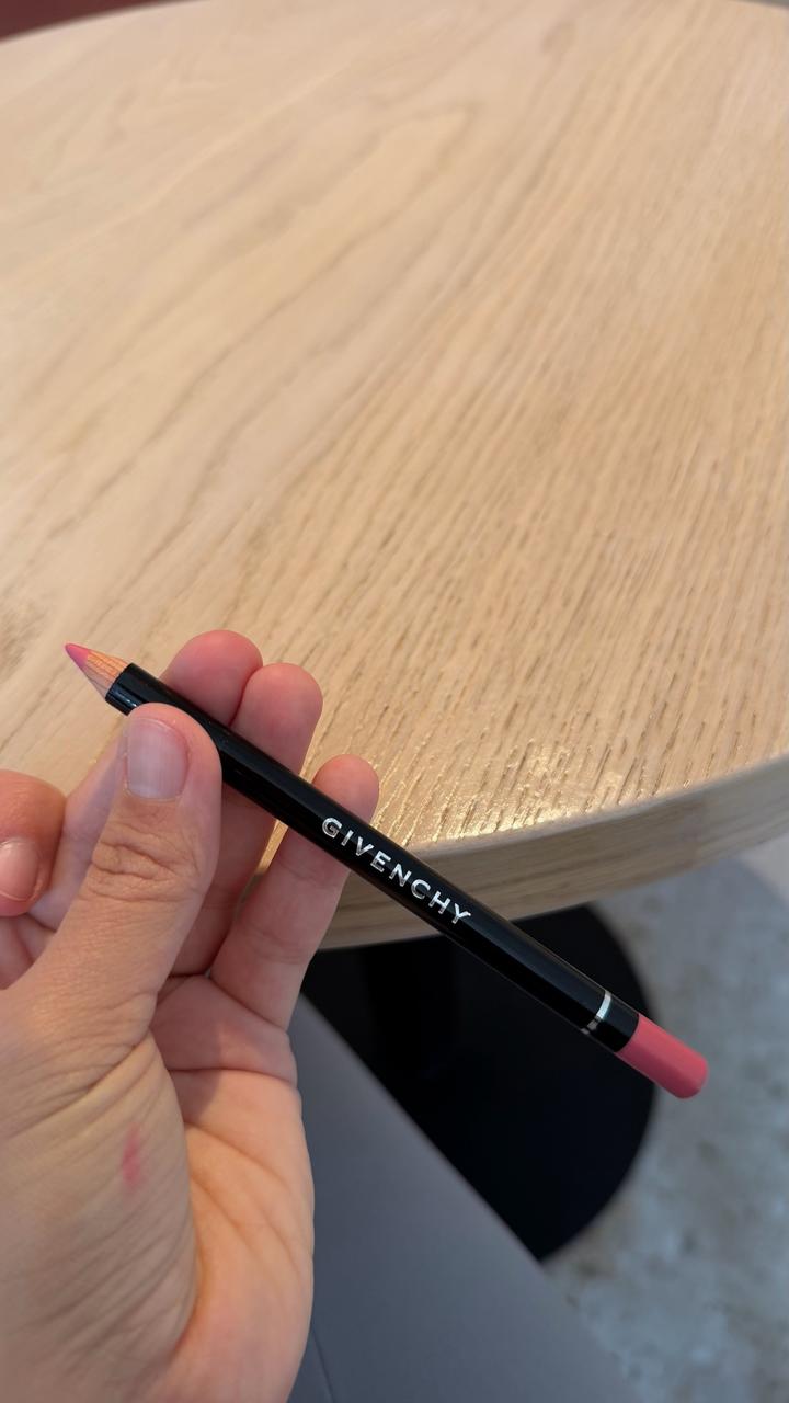 Карандаш для губ Givenchy