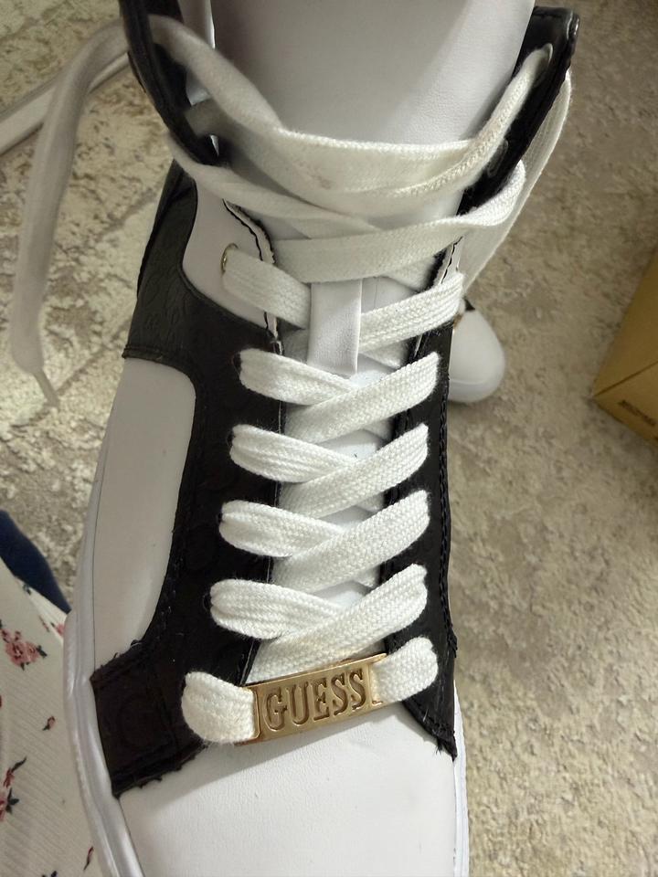 GUESS