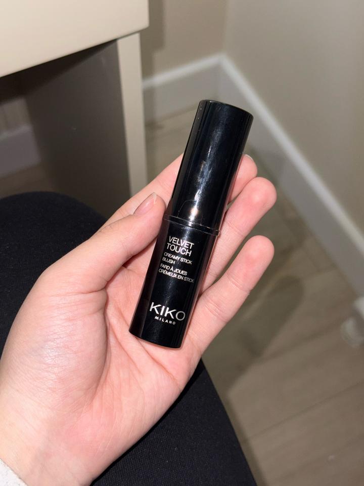 Kiko Milano румяна-стик Velvet Touch