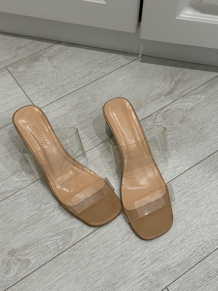 Нет бренда
