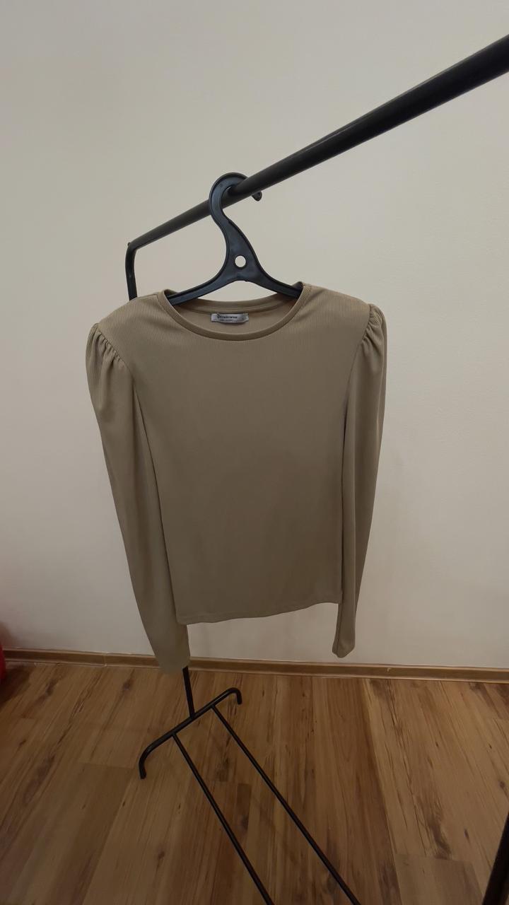 Stradivarius Базовая кофточка с фонарик рукавами