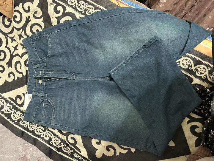 Продам новые джинсы
