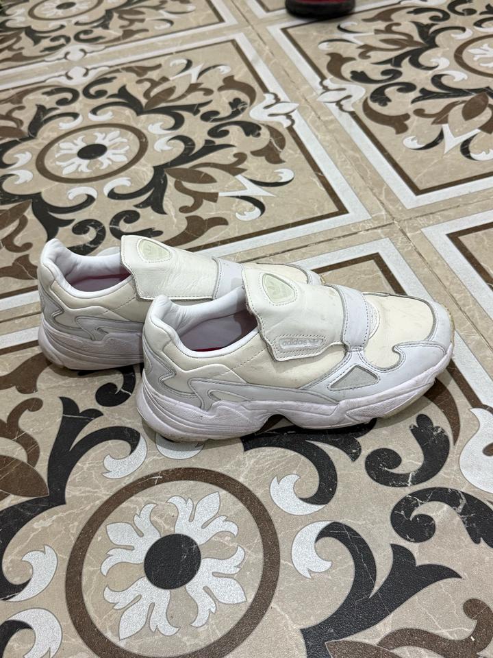Кроссовки adidas