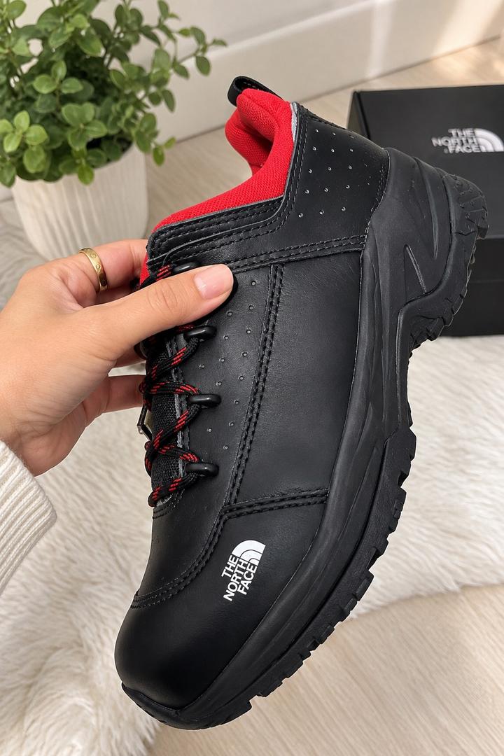 Кроссовки The North Face