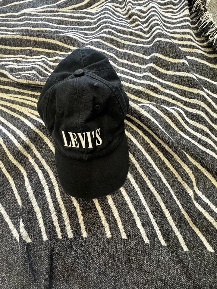 Levi's