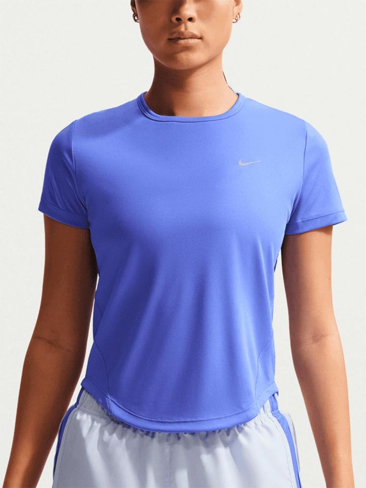 Спортивная футболка Nike