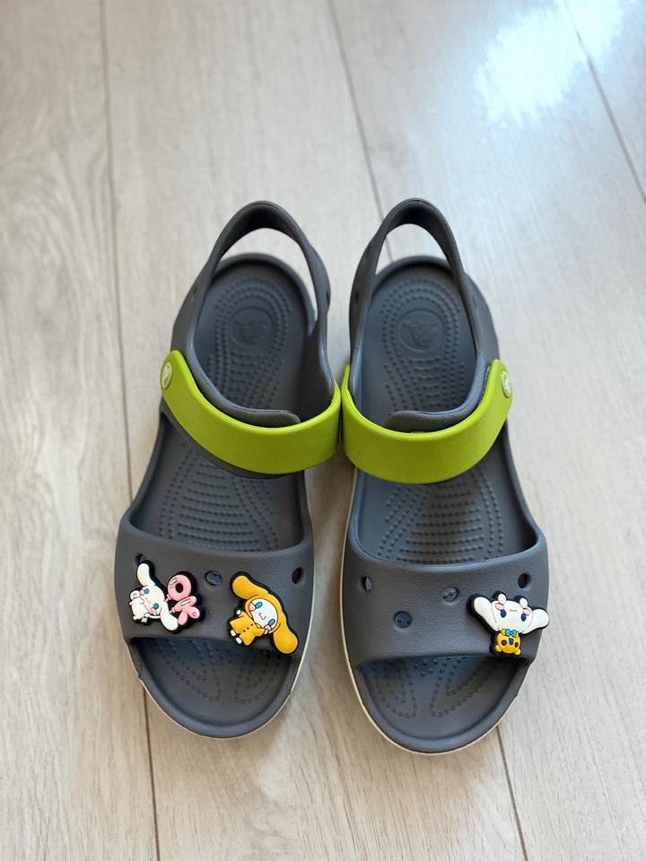 Сандалии Crocs