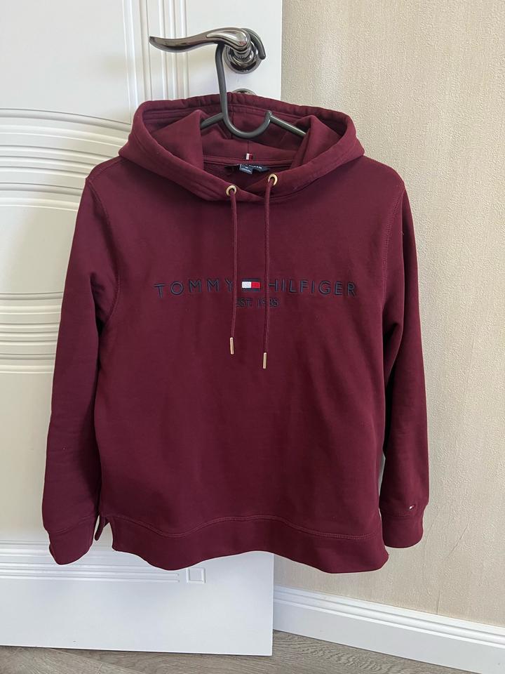 Tommy Hilfiger