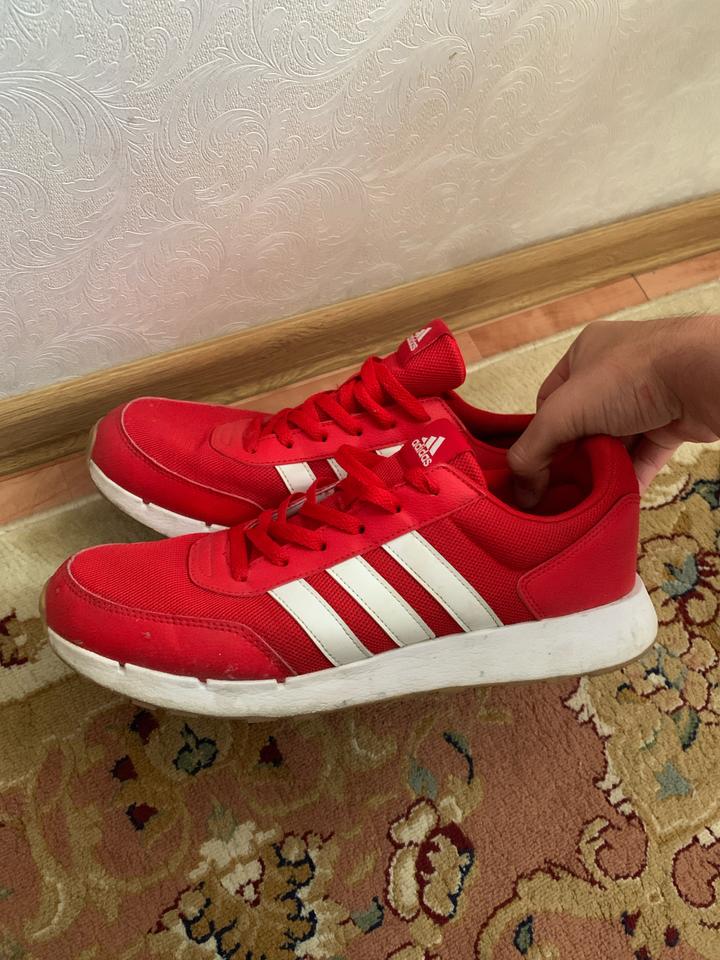 Кроссовки adidas