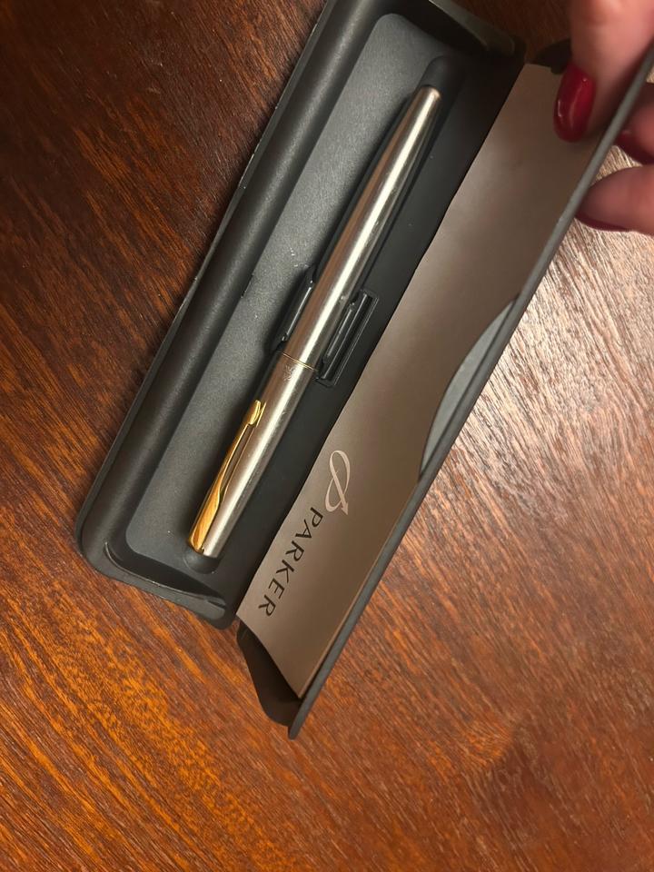 Parker Frontier перьевая ручка Stainless Steel GT + футляр + стержни