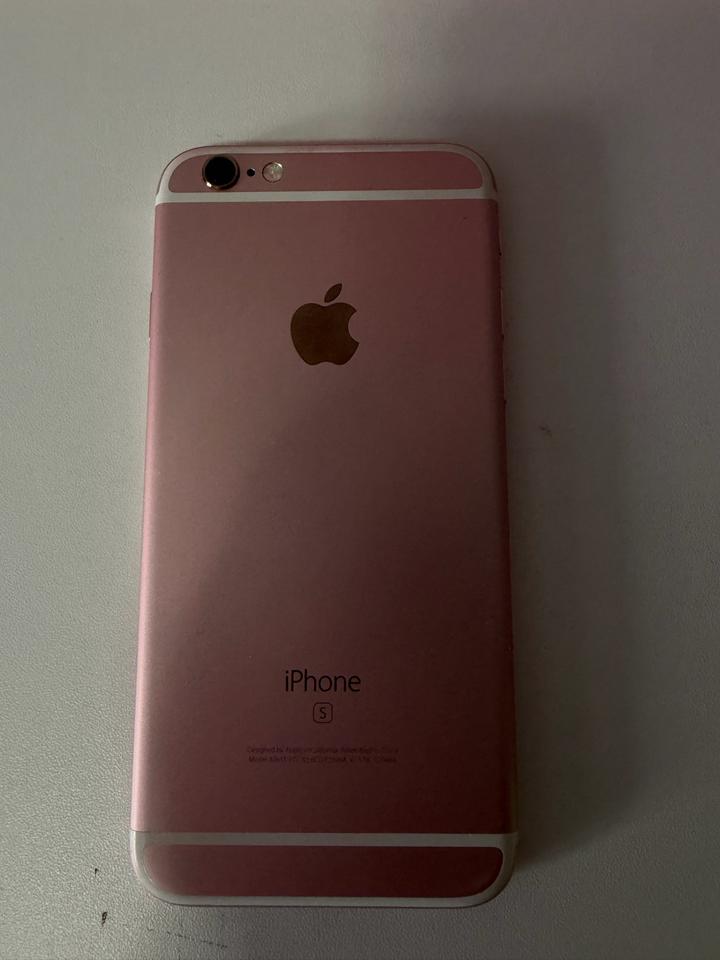 Смартфон Apple iPhone 6s