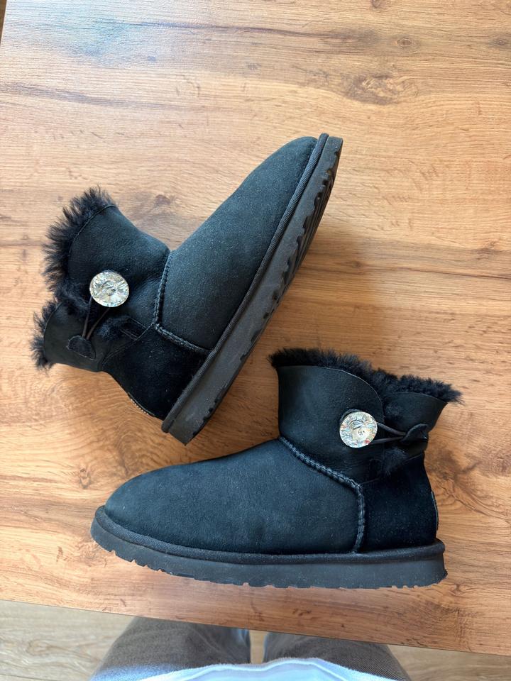 UGG Australia