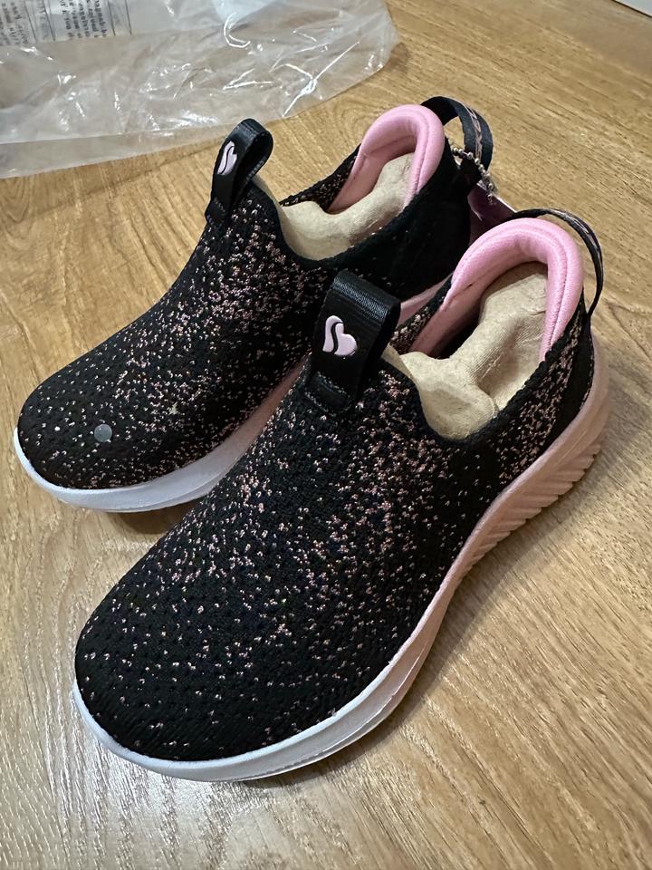 Skechers