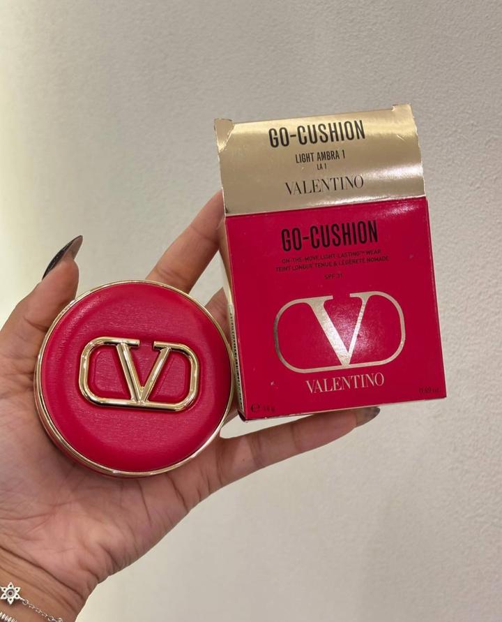 Кушон Valentino Go-Cushion