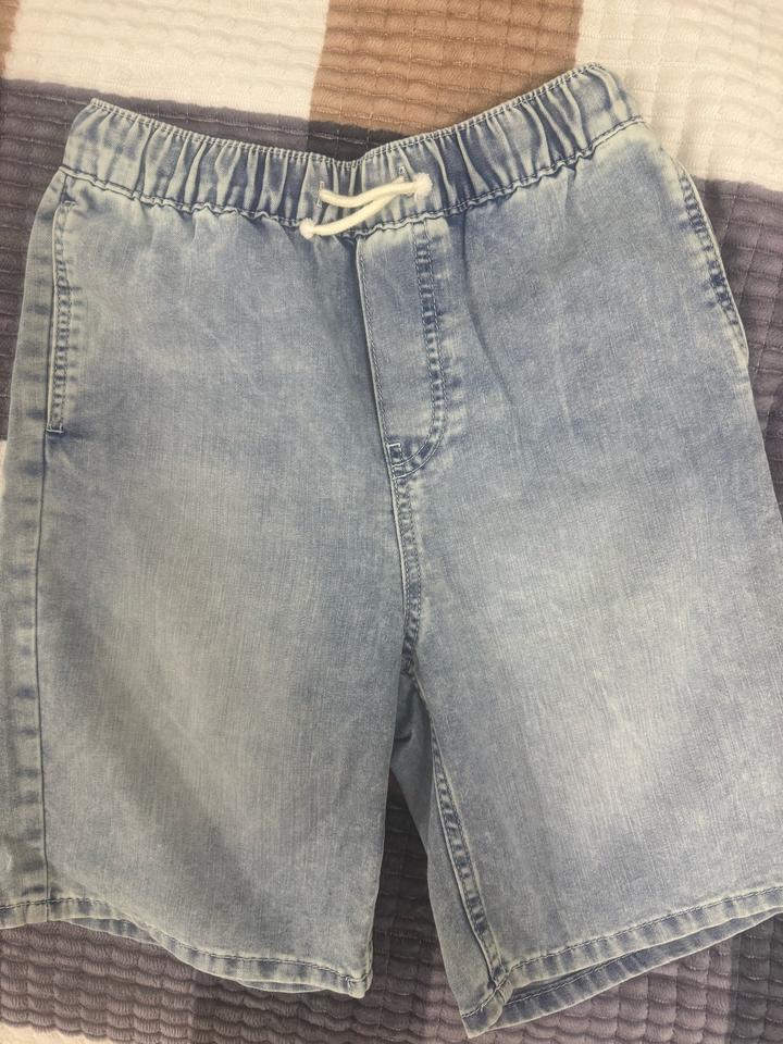 Джинсовые шорты H&M