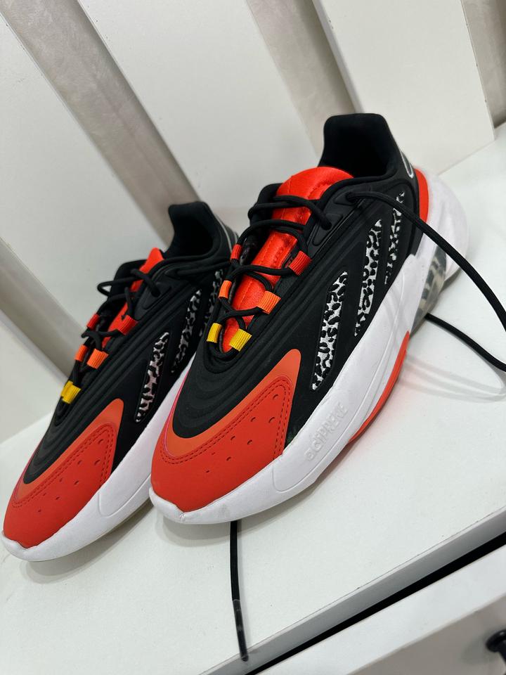 Кроссовки adidas