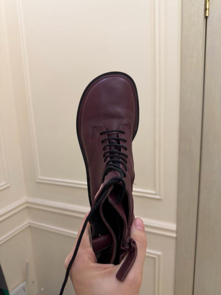 Charles & Keith