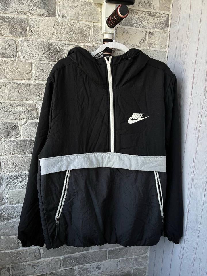 Ветровка Nike
