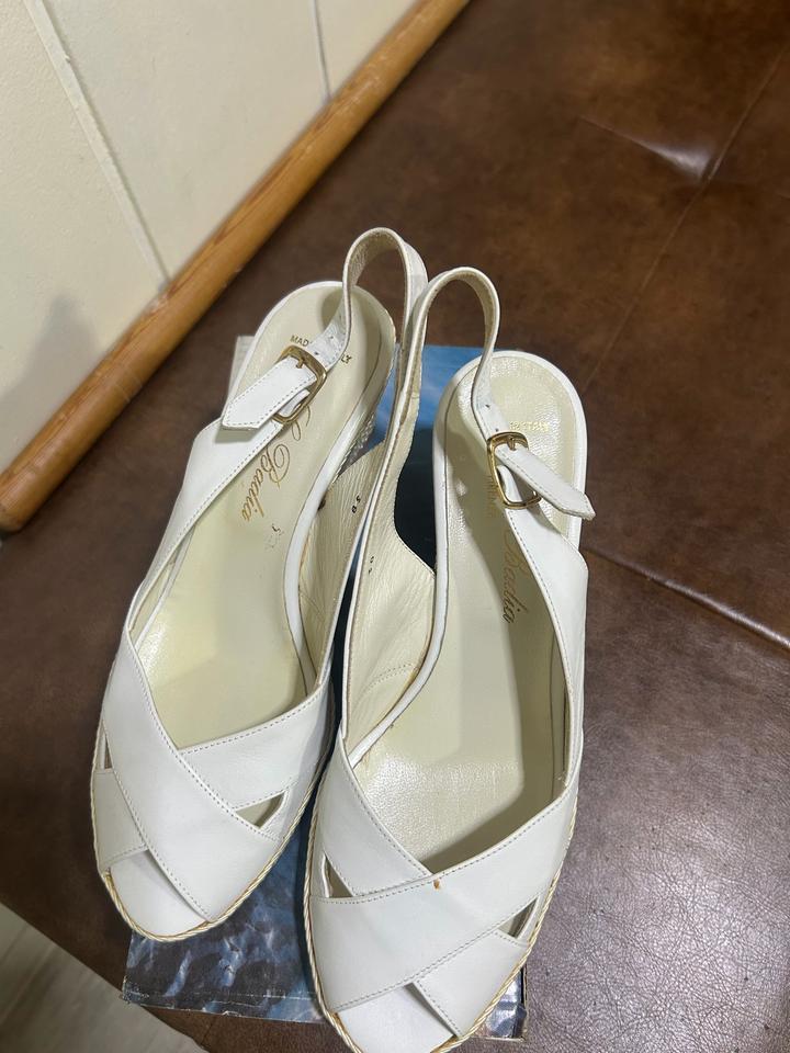 337 Brand Босоножки на танкетке