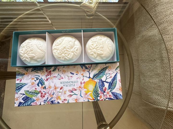 L'OCCITANE Набор фигурного мыла Fleur de Citronnier