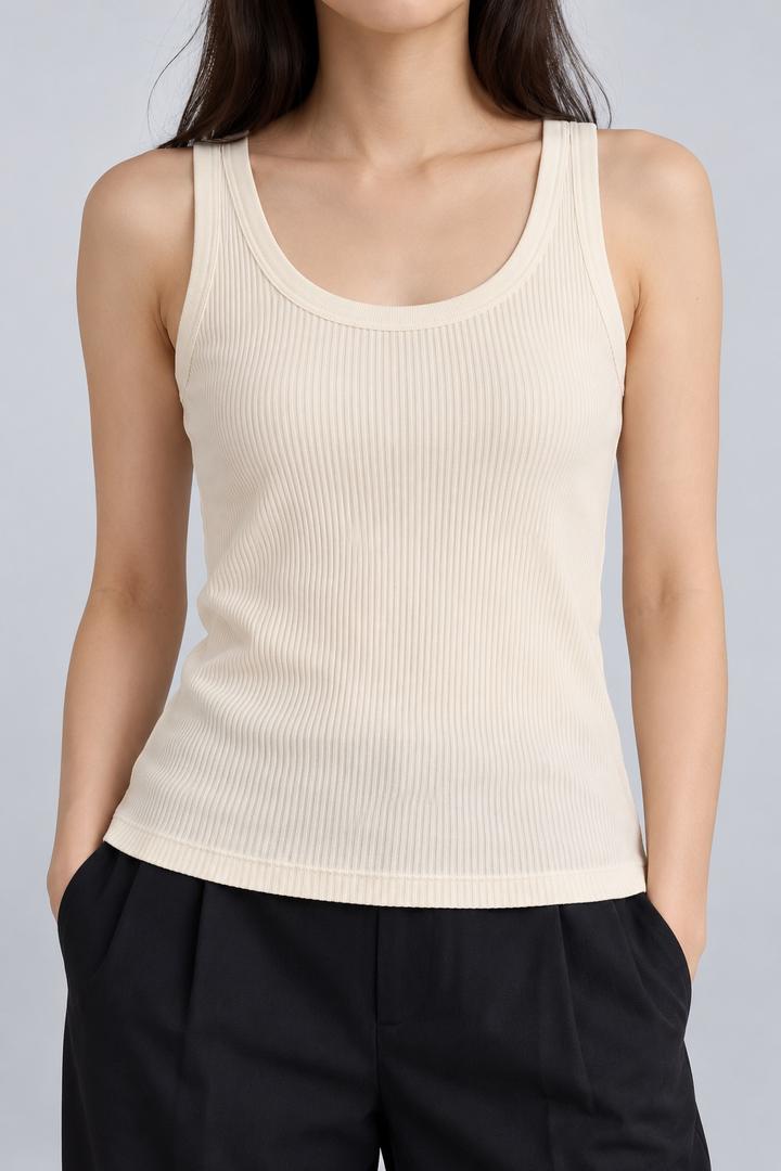 Белая майка UNIQLO