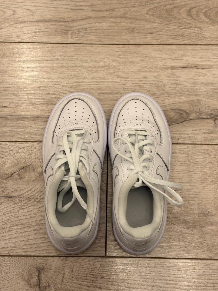 Кроссовки Nike Air Force 1, размер 31,5 (19,5 см)