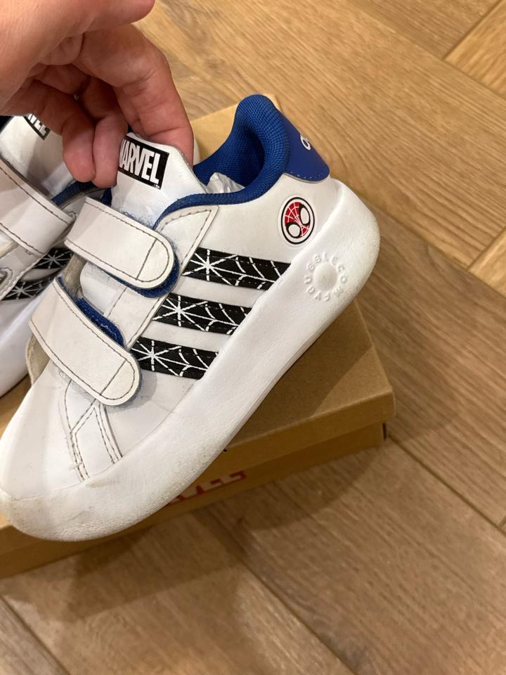 Кеды adidas Marvel
