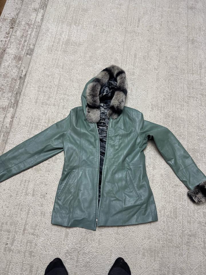 Zara Куртка кожаная с меховым подкладом