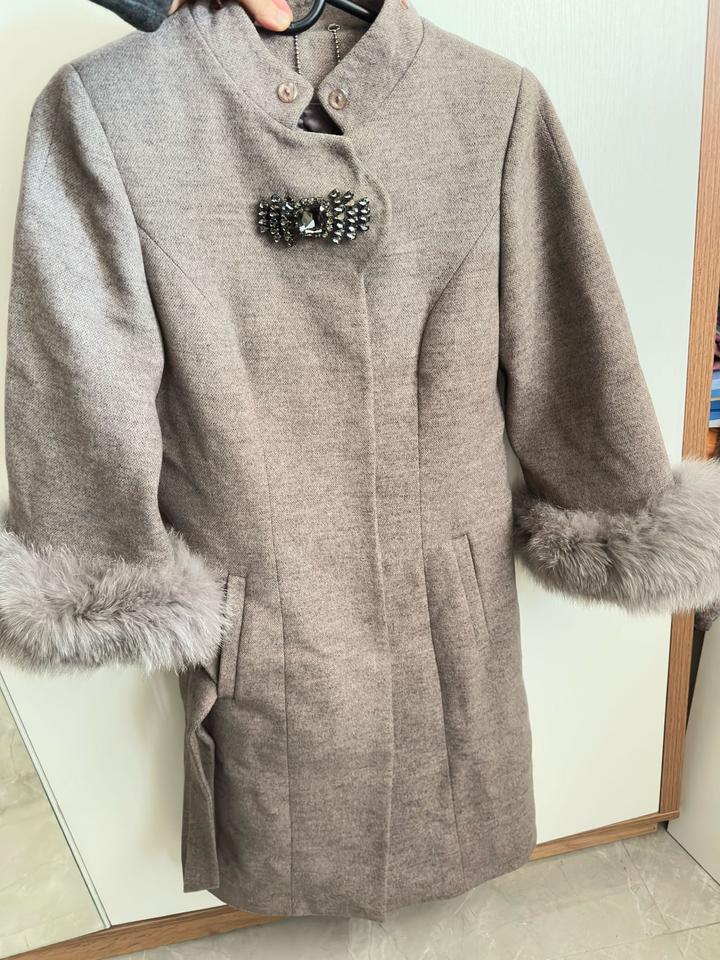 LAVIE Пальто с меховыми манжетами