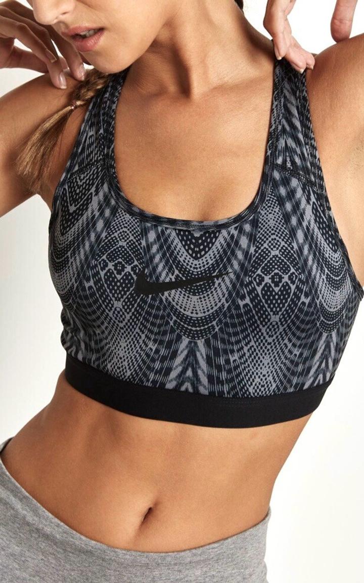 Спортивный топ Nike