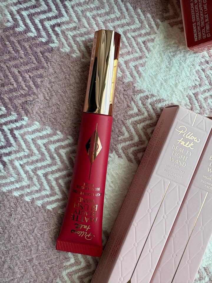 Charlotte Tilbury Pillow Talk Matte Beauty Blush Wand