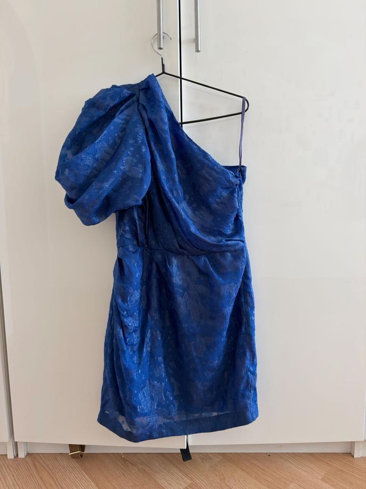 Платье asos на одно плечо