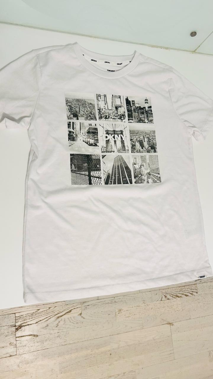 Футболка DKNY