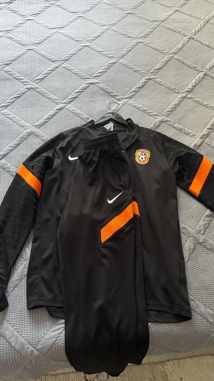 Спортивный костюм Nike