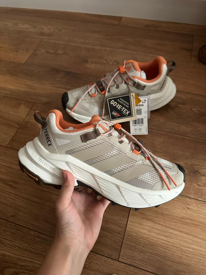 Кроссовки adidas Terrex