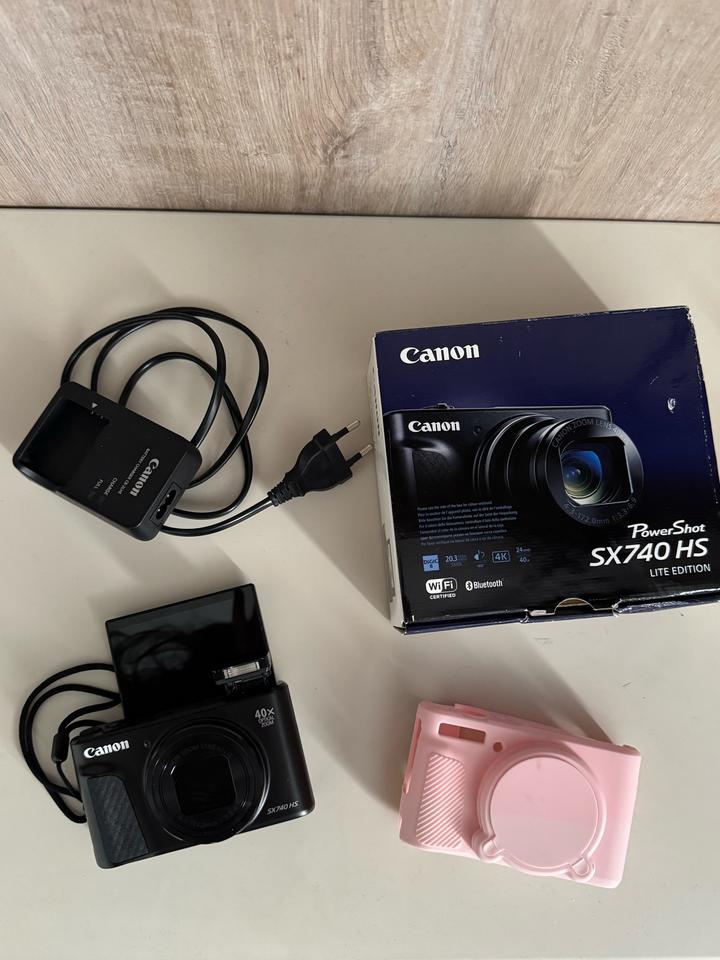 Canon sx740