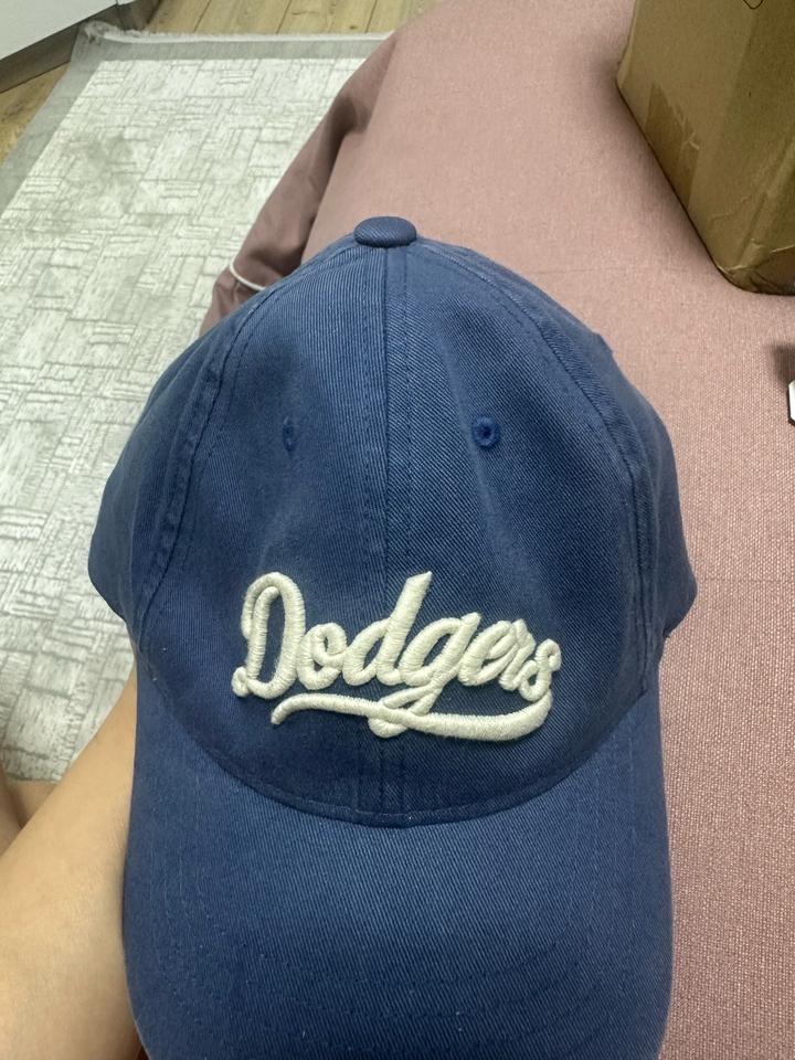 MLB