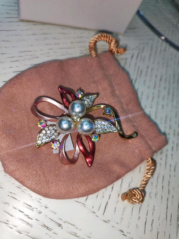 Итальянская брошь (оригинал) Swarovski