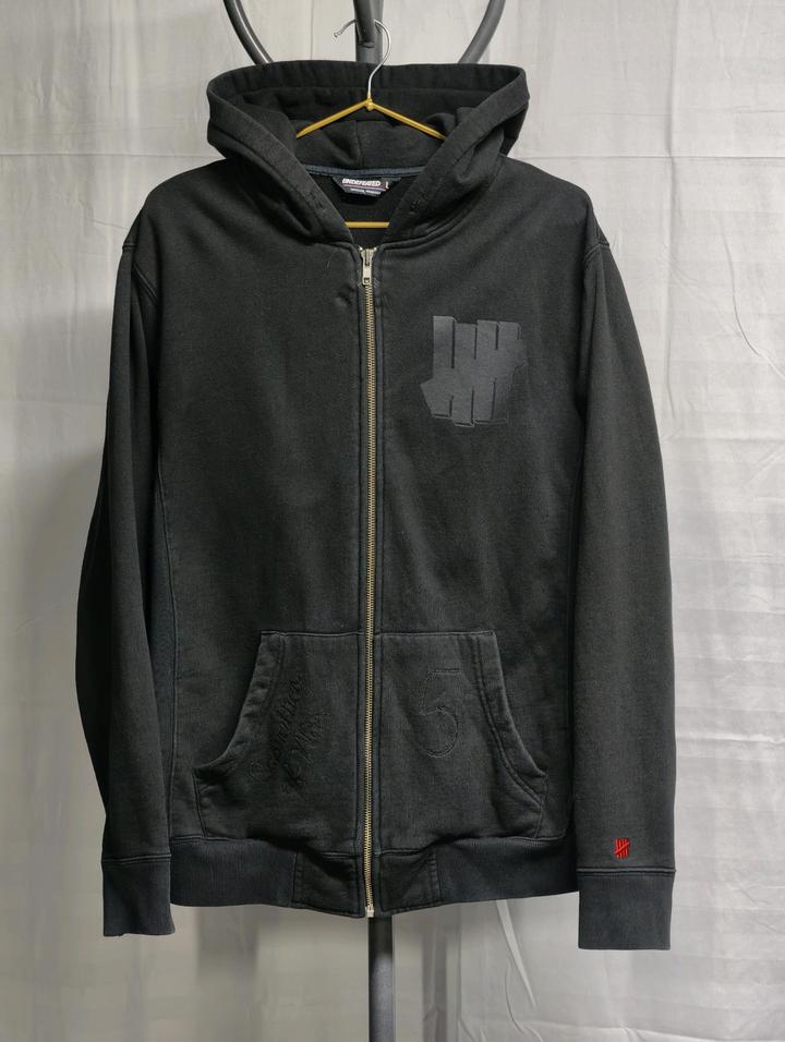 Undefeated zip hoodie