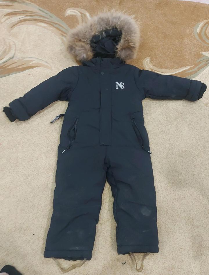 Продам детский зимний комбинезон,