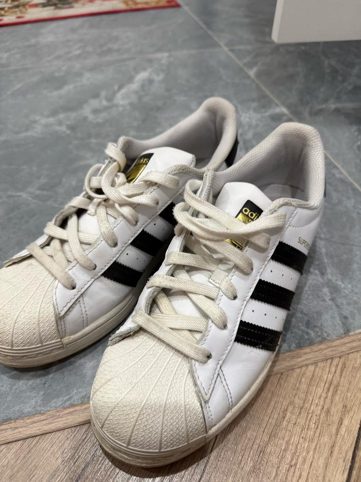 Кроссовки adidas