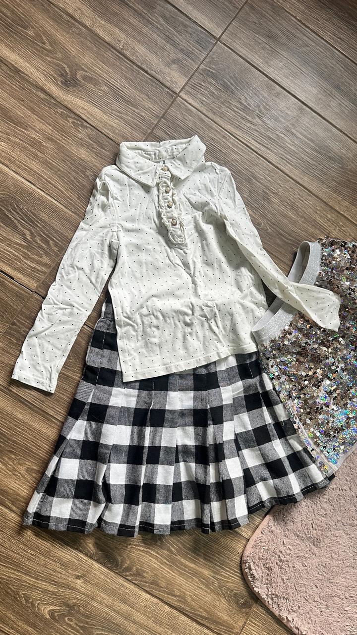 Набор блузка +2 юбки, 4-5лет